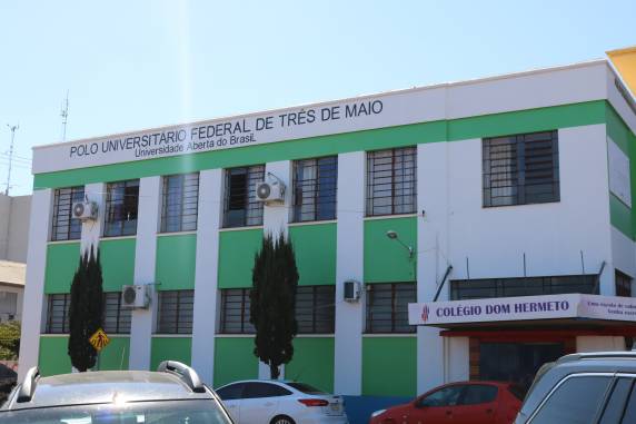 Entre as graduações estão previstas as  licenciaturas em Educação do Campo, Letras Português, História, Ciências e Formação Pedagógica para não Licenciados. Em nível de especialização está o curso de Docência para Educação Tecnológica