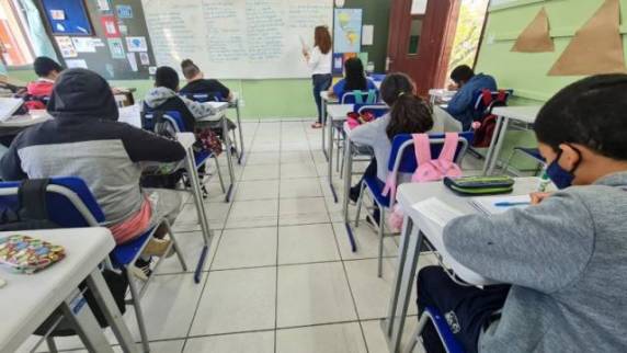 Não há previsão de retorno para Porto Alegre e outras cidades que sofreram maior impacto das enchentes nos últimos dias