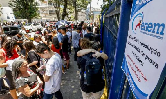 Candidatos farão os exames de linguagens, ciências humanas e redação