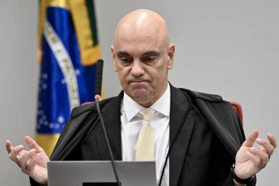 A informação foi confirmada pelo secretário de Estado, Marco Rubio, na noite desta sexta-feira (18). Medida tem efeito imediato