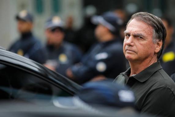 Ex-presidente da República foi levado para atendimento médico acompanhado de escolta; ele foi condenado pelo STF na semana anterior por tentativa de golpe e outros quatro crimes