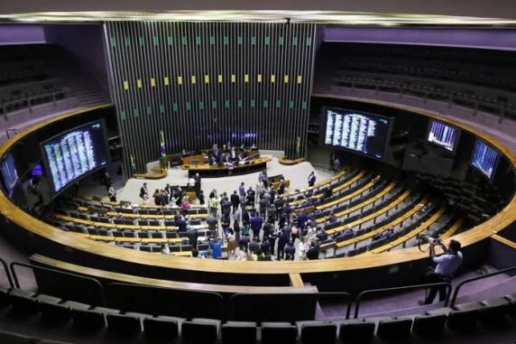 Texto concede tratamento mais benéfico aos participantes que não tiveram poder de mando nem participaram do financiamento dos atos antidemocráticos