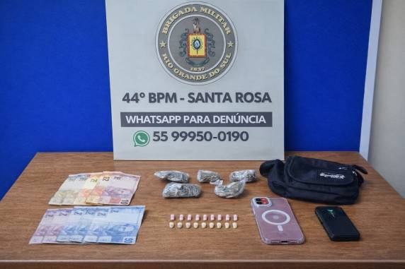 Ação do 44º BPM resultou na apreensão de maconha, ecstasy, dinheiro e outros materiais