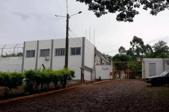 Homem estava no presídio de Cerro Largo, mas foi liberado após manifestação do Ministério Público. Polícia trabalha com duas linhas investigativas