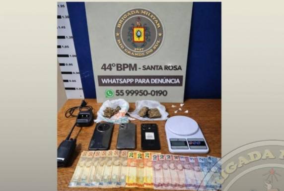 Durante a ação, policiais apreenderam maconha, cocaína, celulares, balança de precisão, rádio comunicador e dinheiro
