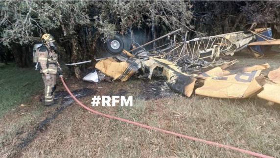 Aeronave caiu às margens da RSC-377, explodiu e pegou fogo; causas do acidente ainda serão investigadas.
