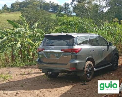 Dois suspeitos foram presos e encaminhados à delegacia após ação policial no interior do município