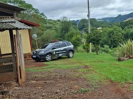 Crime teria ocorrido de forma intencional após desentendimentos familiares; vítima não resistiu e suspeito está no presídio à disposição da Justiça