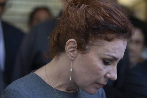 Ex-deputada foi condenada pelo STF a 10 anos de prisão por ataques ao sistema do Conselho Nacional de Justiça