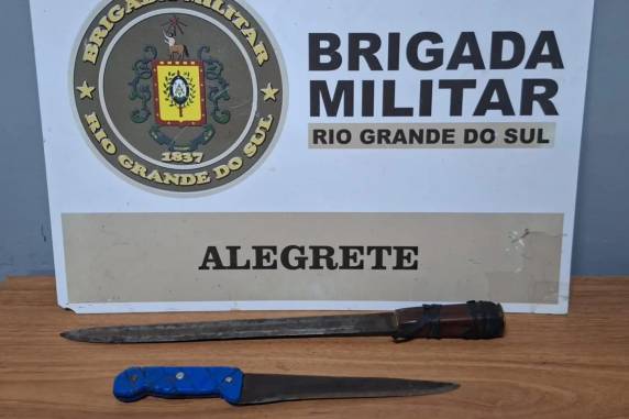 Gestante de quatro meses ficou com múltiplas lesões, segundo a BM. Suspeito também investiu contra guarnição