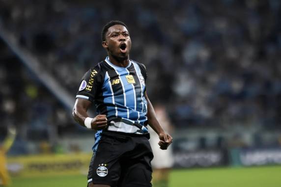 Tricolor quebra sequência negativa de cinco jogos sem vitórias