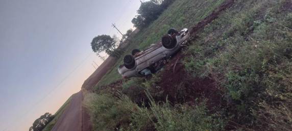 Veículo com placas de Chapecó estava abandonado no local; não há informações sobre feridos