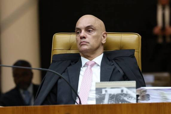 Texto foi promulgado nesta sexta-feira (8) pelo presidente do Senado, Davi Alcolumbre, e deve beneficiar Jair Bolsonaro