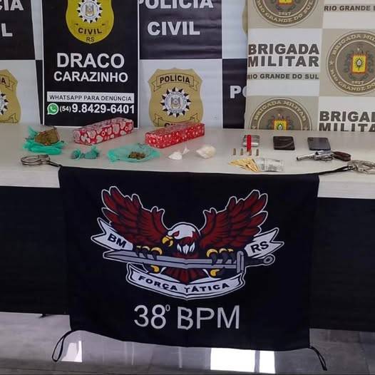 Ação conjunta no bairro Conceição resultou na apreensão de cocaína, cerca de dois quilos de maconha, revólver calibre .32 e munições